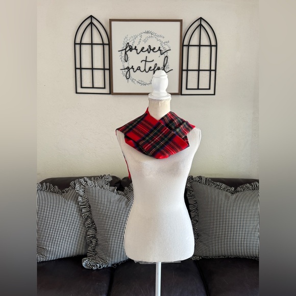 Johnstons 100% Cashmere Scarf Fringe Scotland Made Multicolor Plaid Soft Cozy - Picture 5 of 9